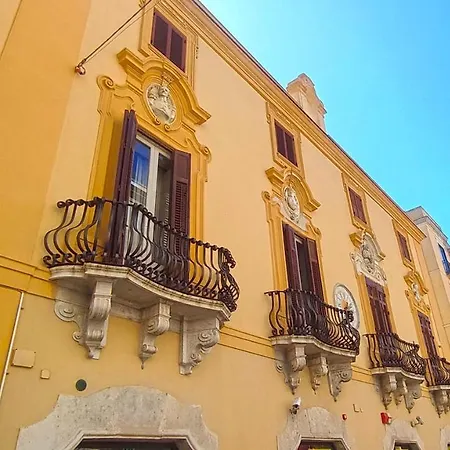 Palazzo Ferro - Historic Centre - Apartment *
